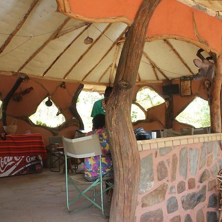 Lion'S Cave Camp, Samburu Villa Archers Post Екстериор снимка