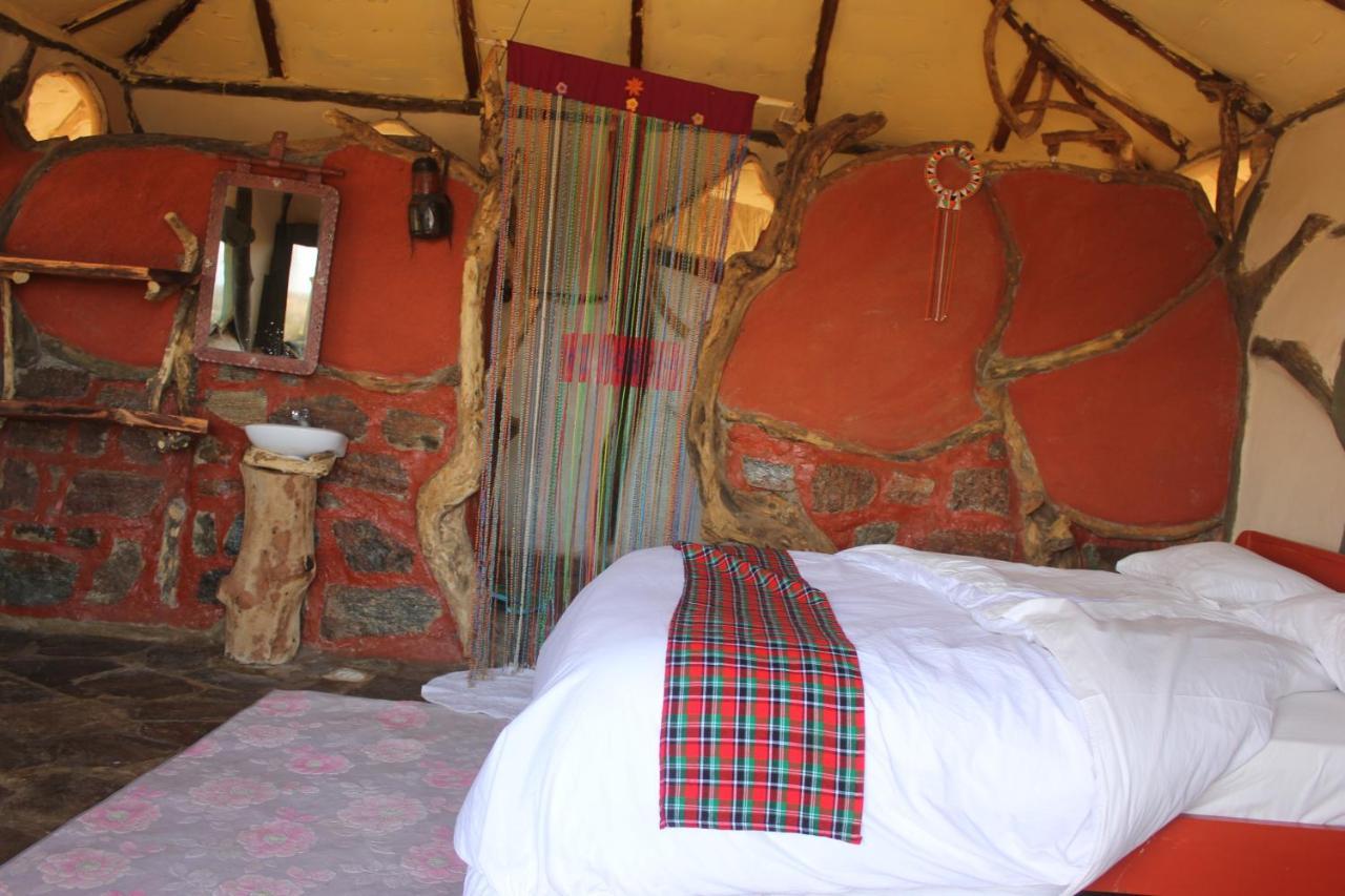 Lion'S Cave Camp, Samburu Villa Archers Post Екстериор снимка