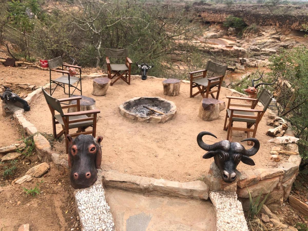 Lion'S Cave Camp, Samburu Villa Archers Post Екстериор снимка