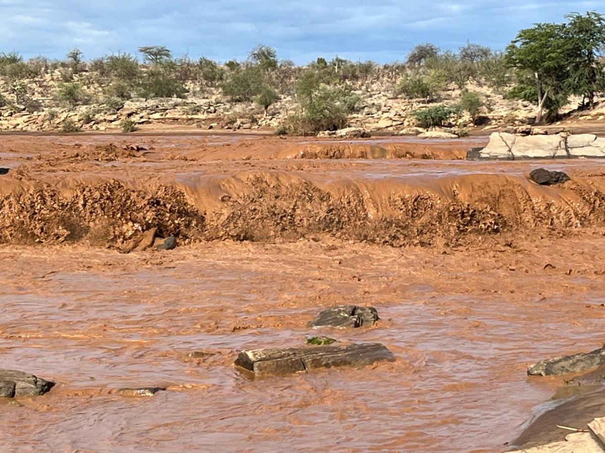 Lion'S Cave Camp, Samburu Villa Archers Post Екстериор снимка