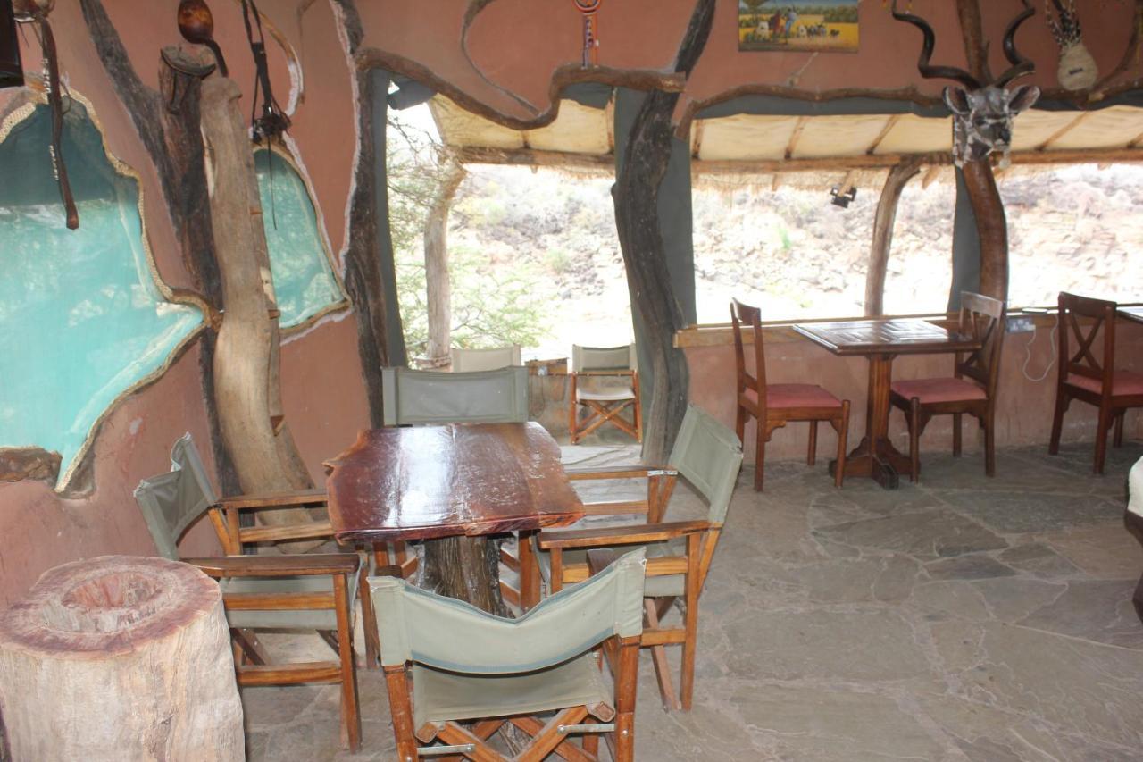 Lion'S Cave Camp, Samburu Villa Archers Post Екстериор снимка
