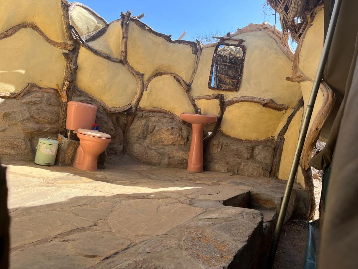Lion'S Cave Camp, Samburu Villa Archers Post Екстериор снимка
