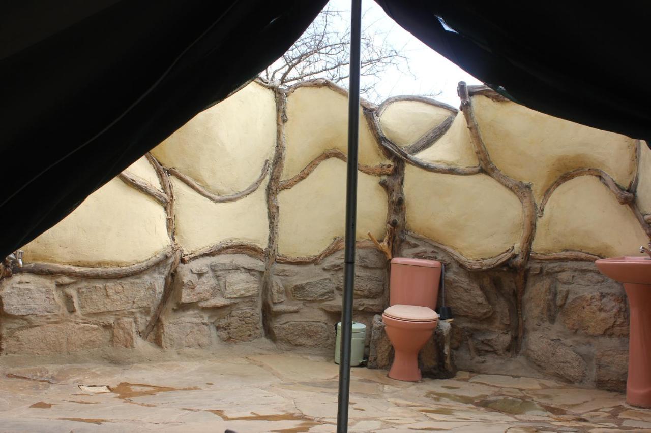 Lion'S Cave Camp, Samburu Villa Archers Post Екстериор снимка