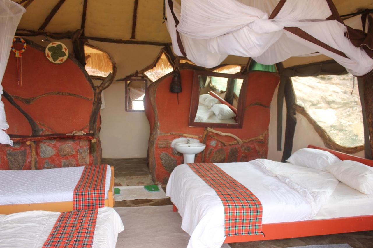 Lion'S Cave Camp, Samburu Villa Archers Post Екстериор снимка